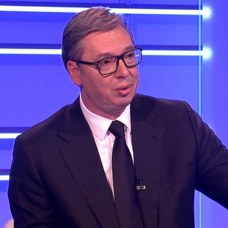 Aleksandar Vučić: “Crvena zvezda je ponovo ispred Dinama!”