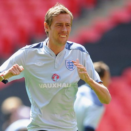 Jedan od najpopularnijih engleskih nogometaša planira povratak nogometu sa 42 godine?