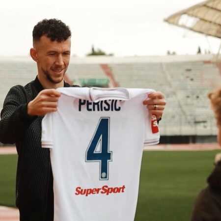 DOŠLO JE VRIME: Ivan Perišić potpisao za Hajduk!